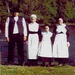 amish family.jpg