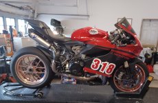Jason Ducati 1199 004.jpg