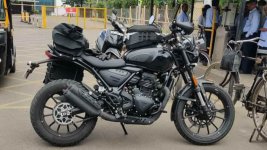 bajaj-triumph-350-cc-motorcycle-3-1068x601.jpg