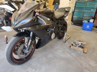 2002 Yamaha R1 track bike- no title