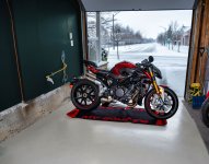 MV_Brutale_1000RR1-Garage.jpg